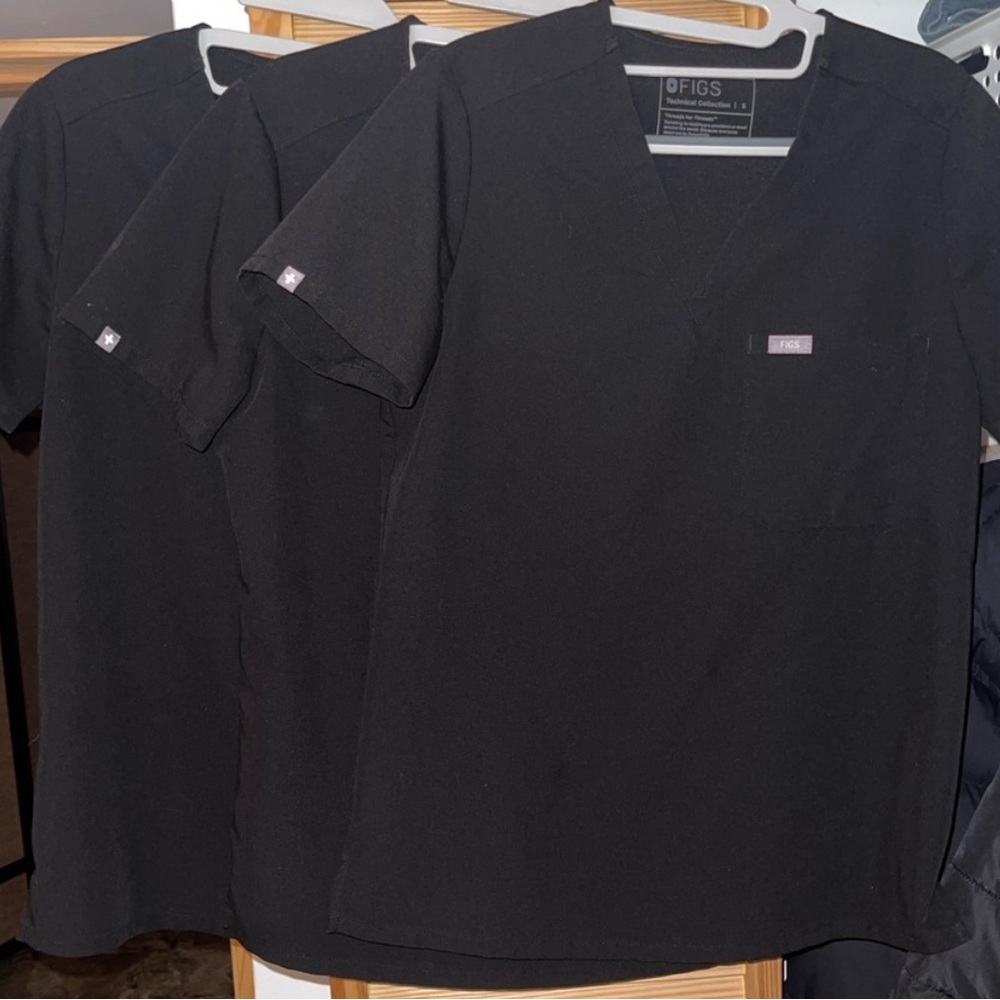3-Pack Figs Black Catarina One-Pocket Scrub Tops